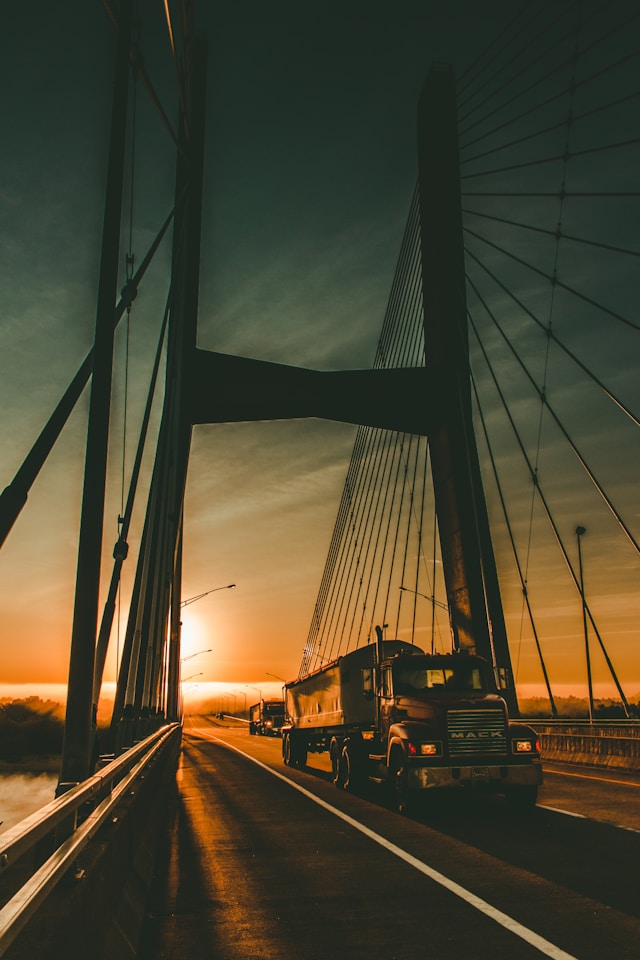 taylor-GbdJqpft8X0-unsplash